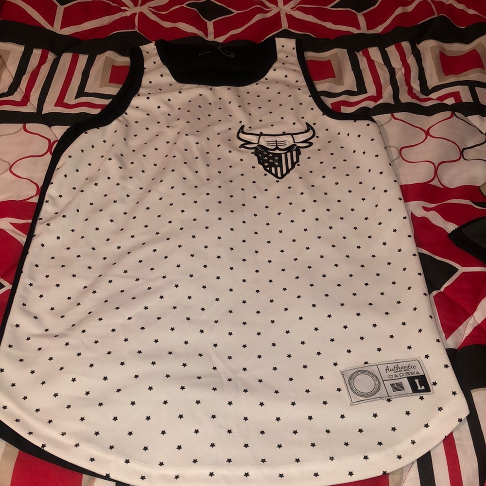 Men bulls shirt